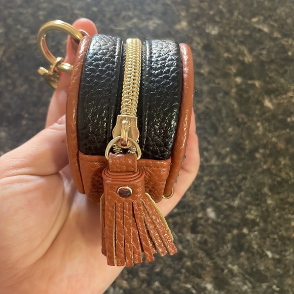 Itzy Ritzy Pacifier Holder - Picture 4 of 7